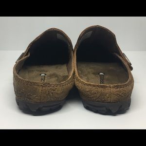 louis vuitton oak slip on clogs